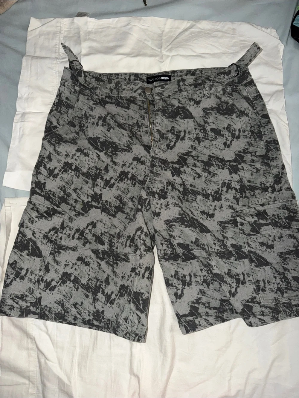 Fashion Nova Gray & Black Abstract Cargo Shorts